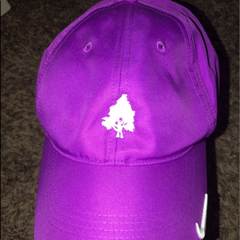 Women’s Nike golf hat